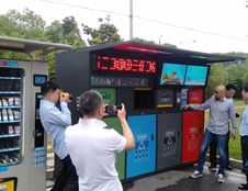 德瀾仕智能垃圾箱分類精細、模式高端，已成功覆蓋400余城